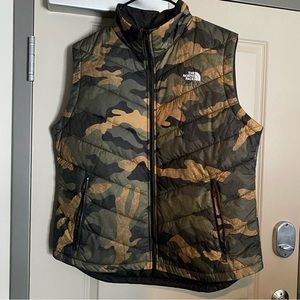 Women’s Northface Vest